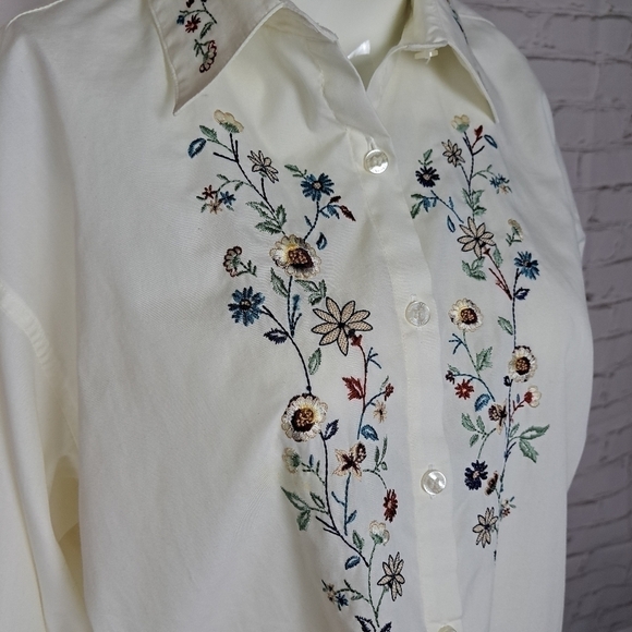 tabi International Embroidered Shirt - Picture 2 of 11